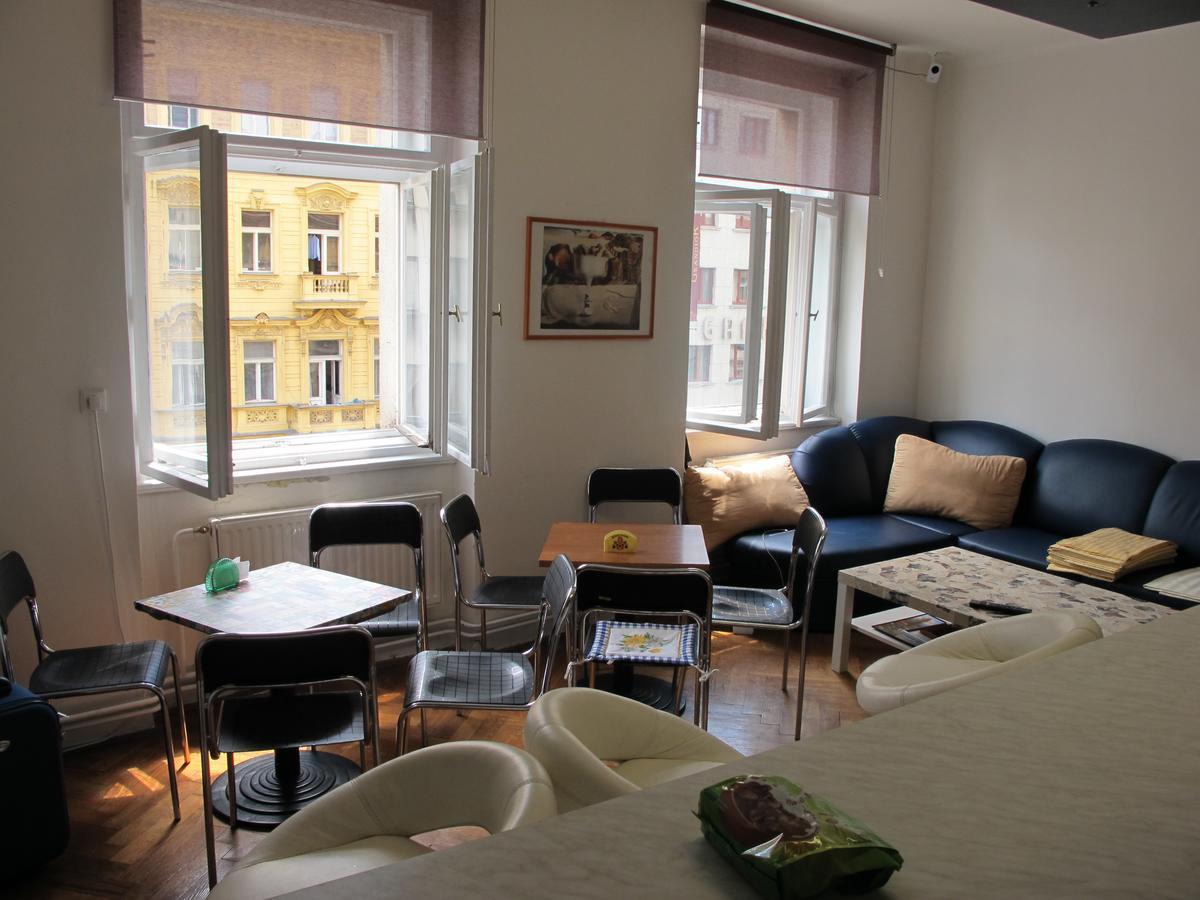 All Seasons Hostel Prag Exterior foto