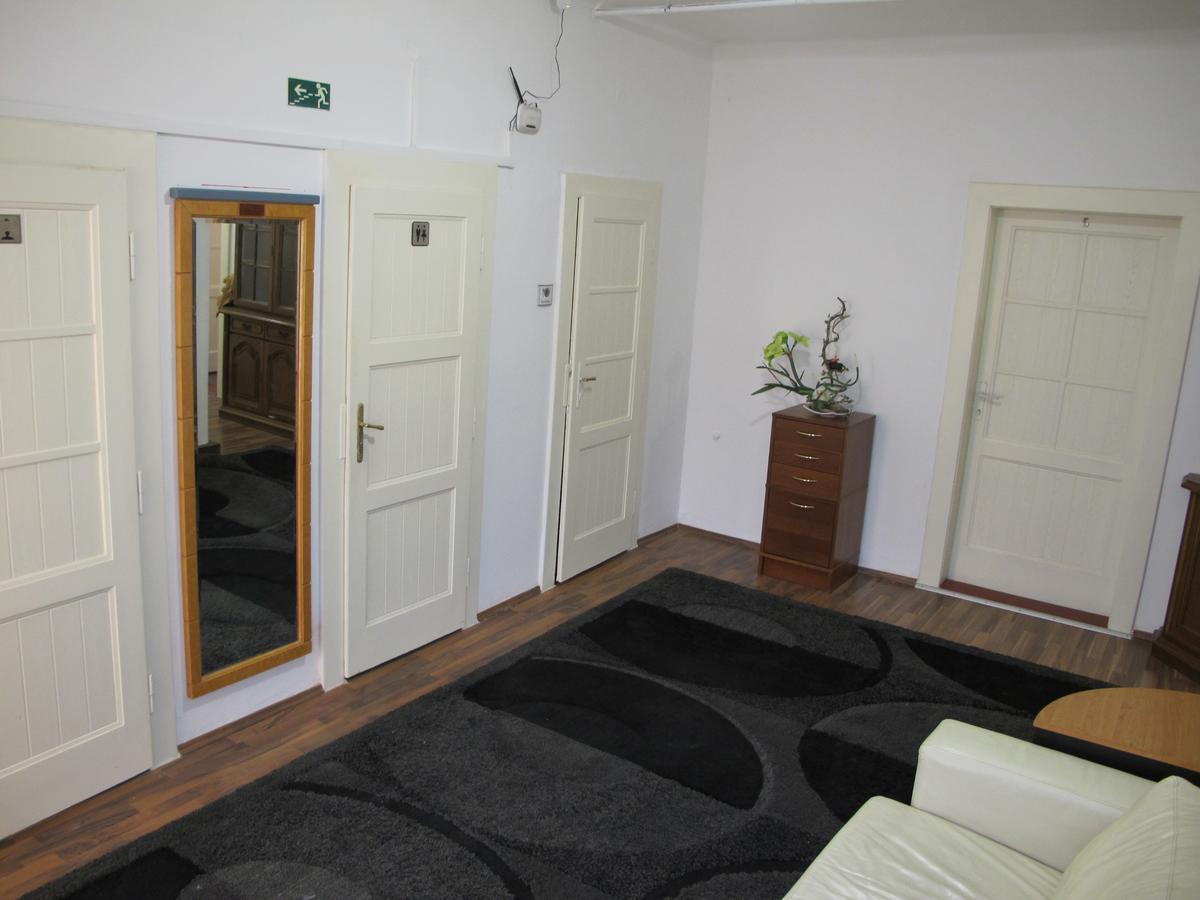 All Seasons Hostel Prag Exterior foto